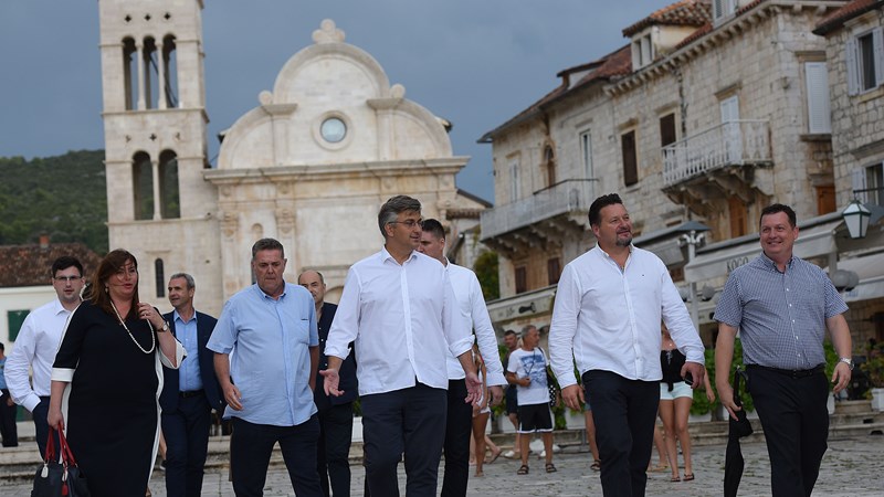 Vlada stavlja naglasak na razvoj otoka: U listopadu sjednica Vlade i Dani hrvatskog turizma na Hvaru